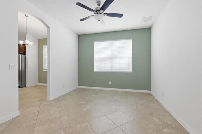 Building Photo - 740 Preakness Cir