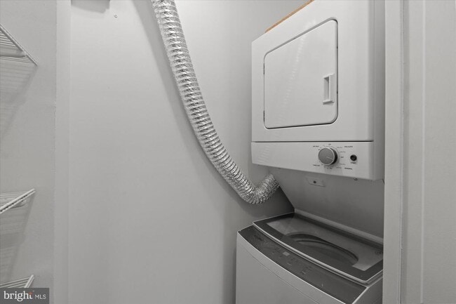 Building Photo - 8101 Connecticut Ave