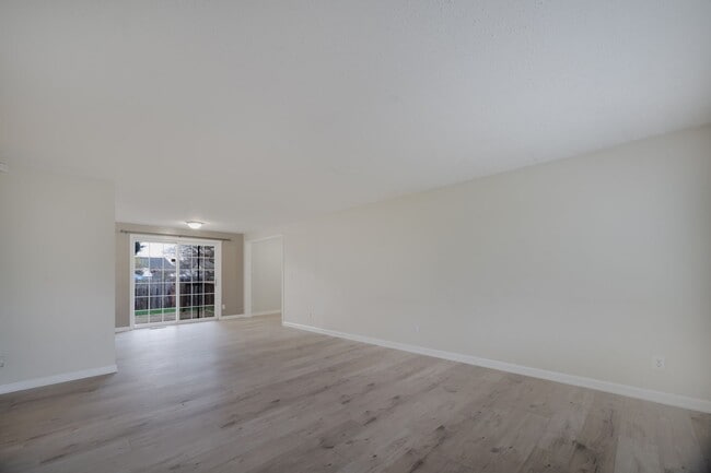 Building Photo - Living & Family Room! Freshly updated!