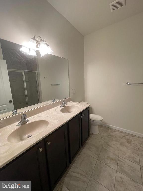 Building Photo - 516 Gray Feather Way