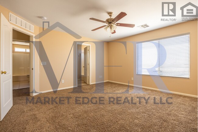 Building Photo - 4Bed/2.5 Bath Home in Maricopa! $1499 MOVE...