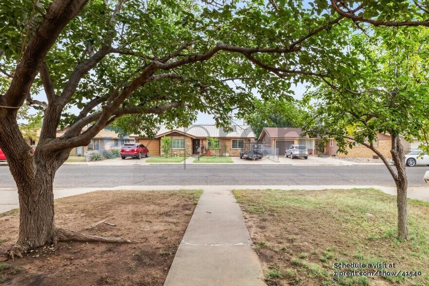 Building Photo - 1624 Petroleum Dr