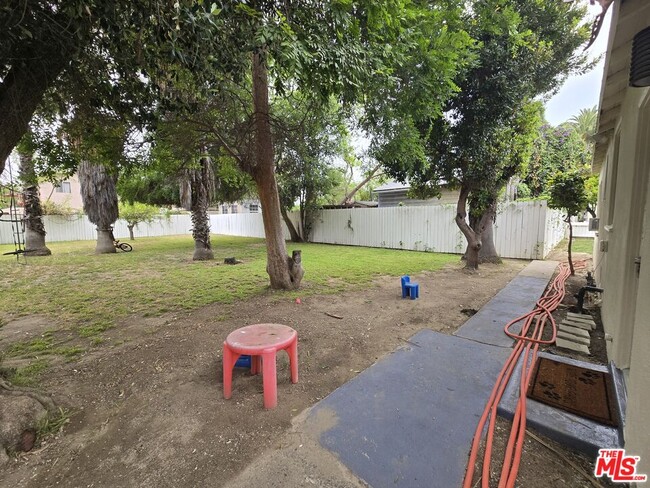 Building Photo - 14758 Lemay St