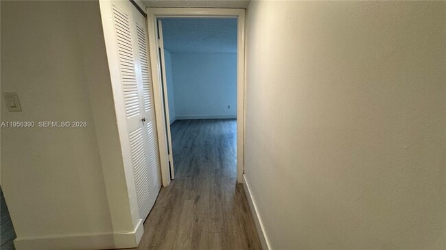 Building Photo - 9688 Fontainebleau Blvd