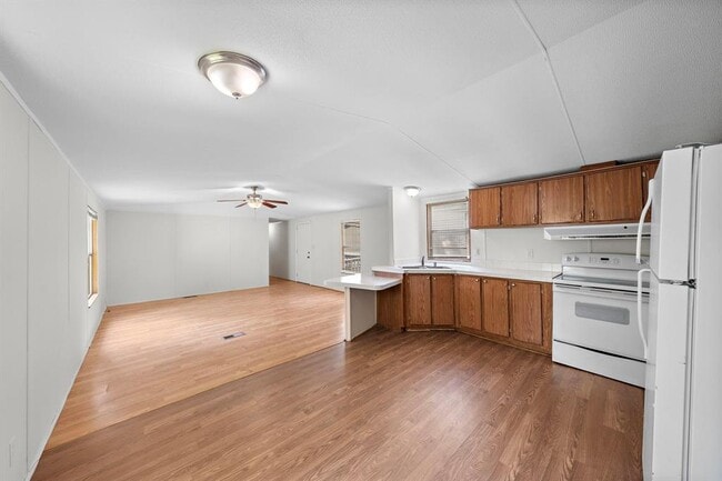 Building Photo - 14431 W Lee Shore Dr