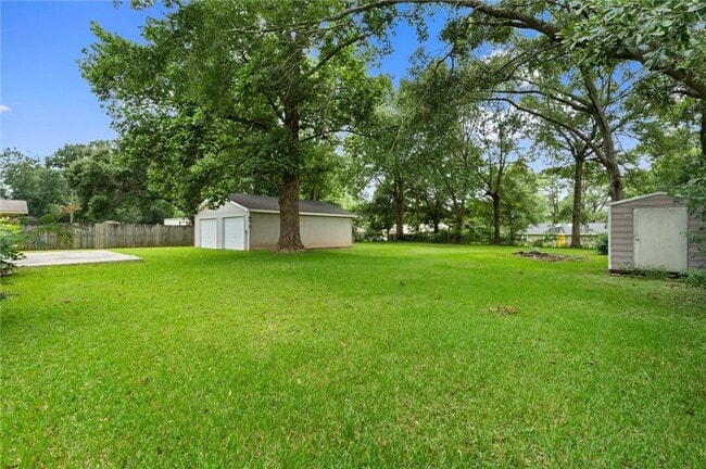 Building Photo - 5024 Santos Dr E