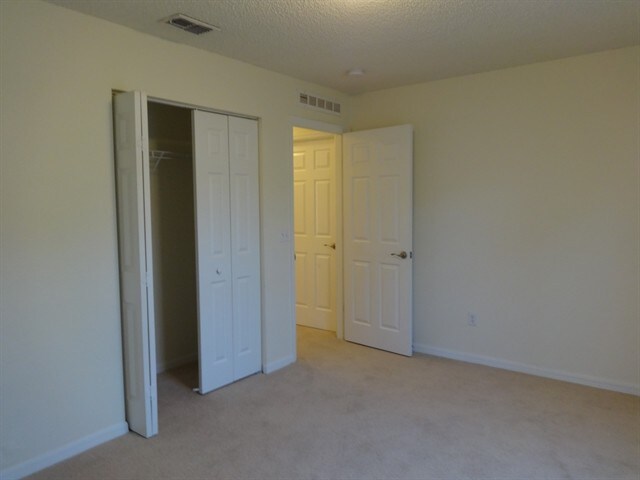 Building Photo - 1613 SW Carillo Ave