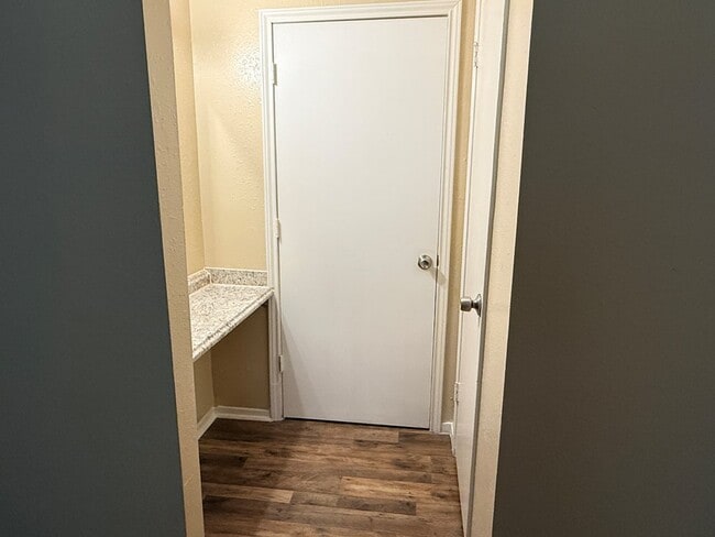 Building Photo - 4700 Boulder Dr