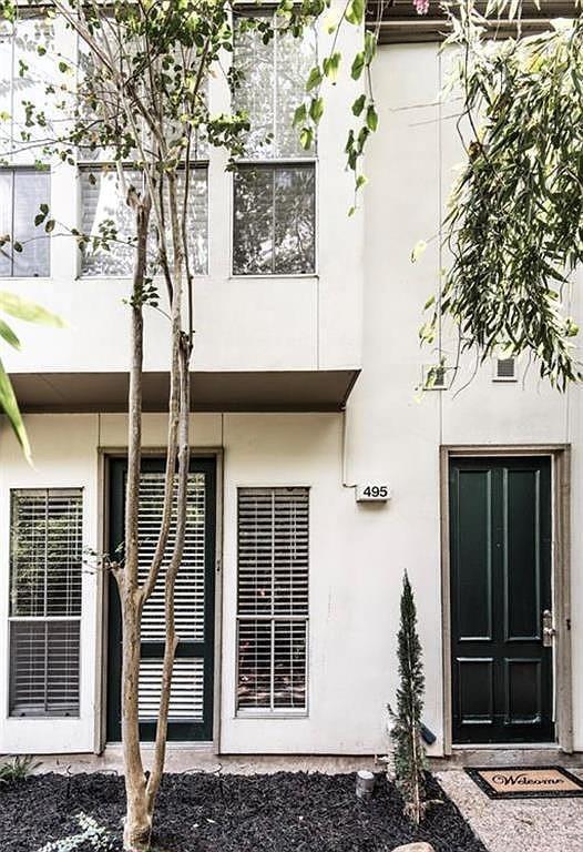 Building Photo - 2100 Tanglewilde St