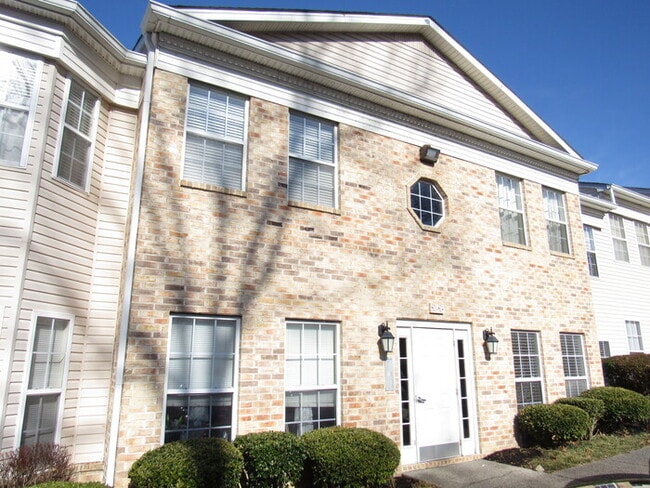 Primary Photo - Rivergate area condo with 2 bedrooms, 2 ba...