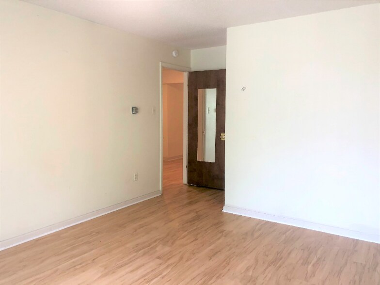 Building Photo - 6350 Forward Ave