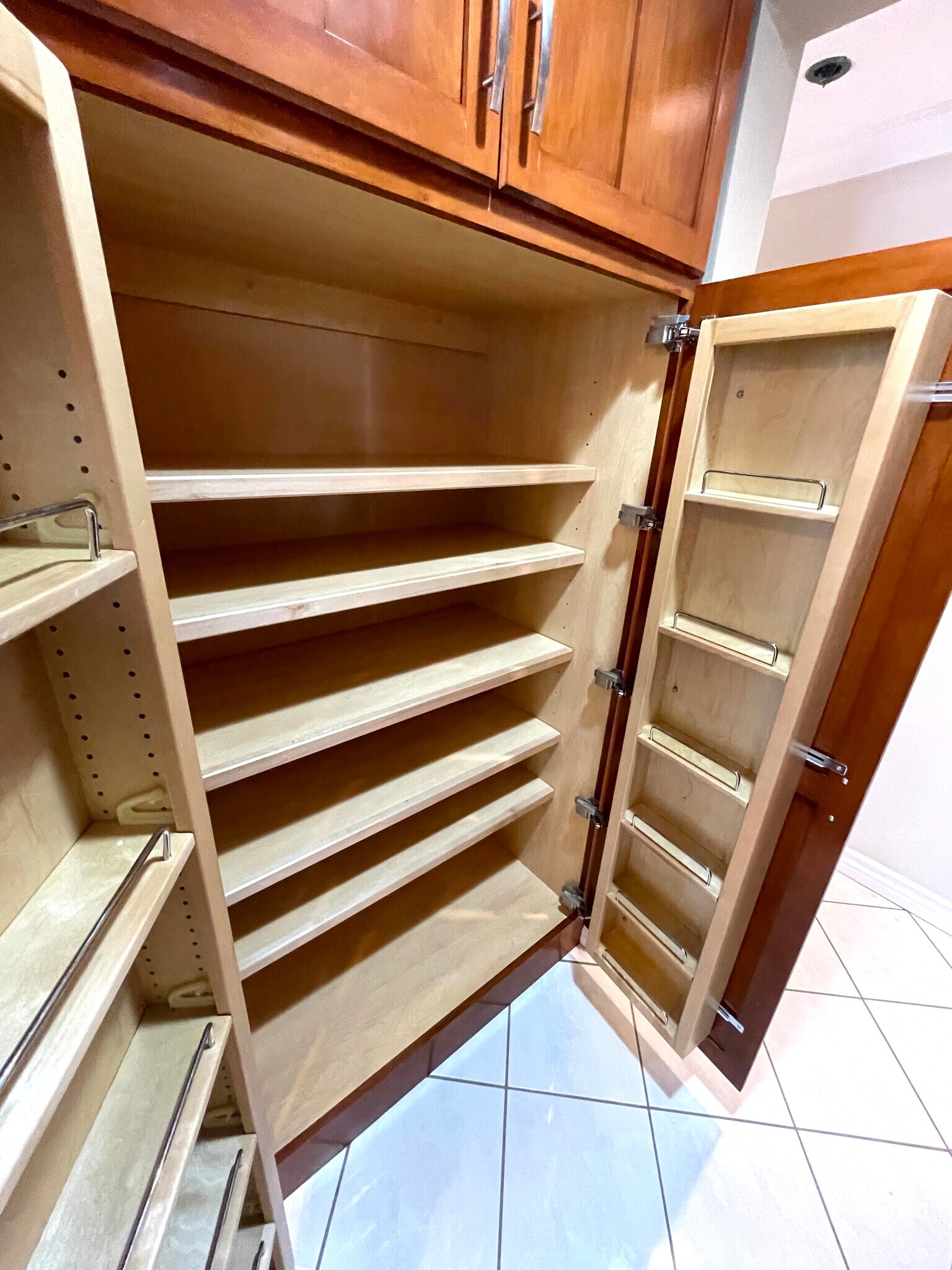 Building Photo - 120 The Village