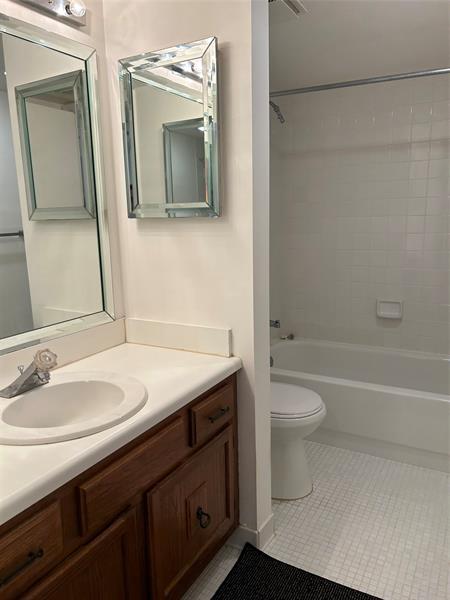 Building Photo - 6123 Coral Lake Dr