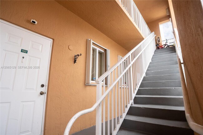 Building Photo - 17600 NW 73rd Ave