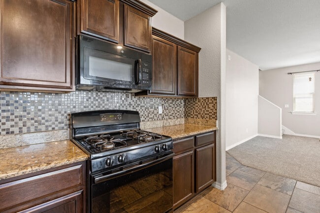Building Photo - 12664 Azulejos St