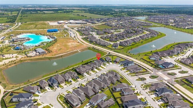Building Photo - 728 Lake Lacosta Dr
