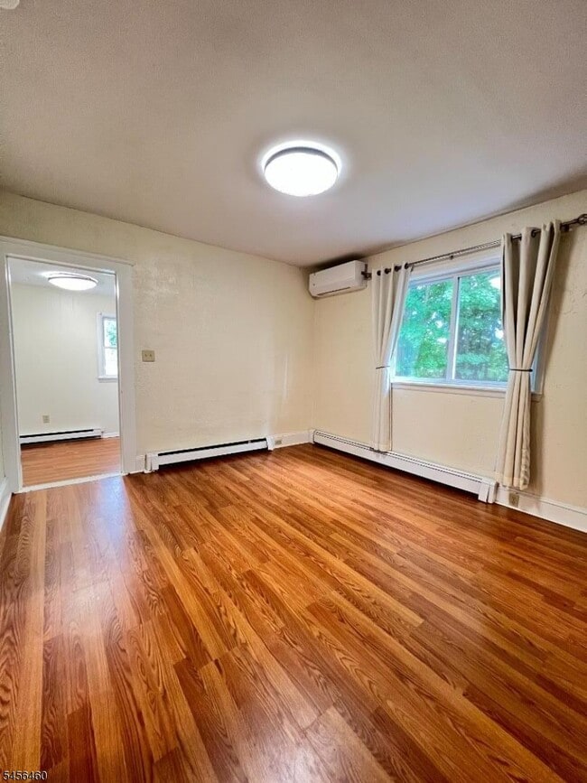 Building Photo - 285 Rutherford Ave