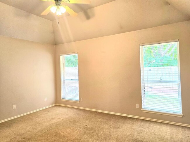 Building Photo - 1823 Chelsea Dr