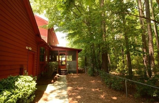 Building Photo - 113 Wesleyan Ct