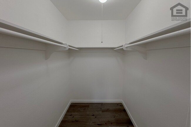 Building Photo - 1Bed/1Bath Ground Floor Apt at McDowell Rd/52nd St! Ready for Immediate Move-In!
