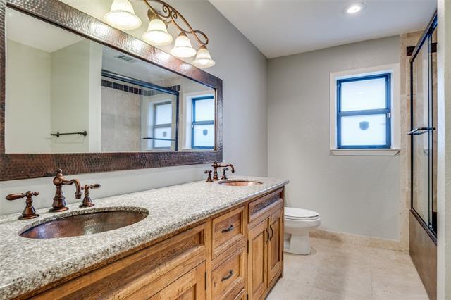 Building Photo - 6220 Glennox Ln