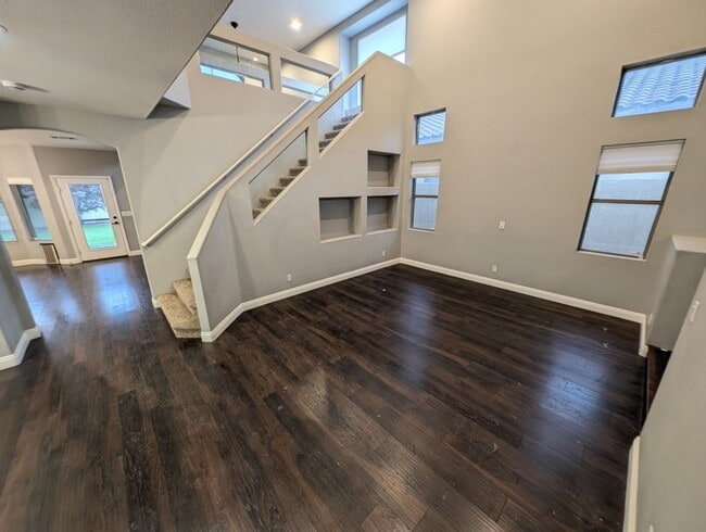 Building Photo - 10465 Warwick Falls Ct