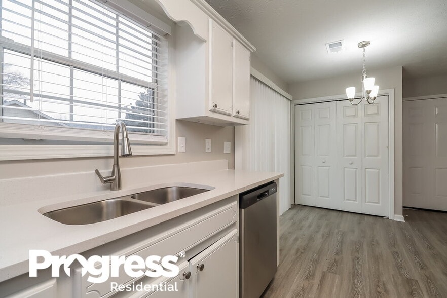 Building Photo - 1116 Whisper Wind Dr