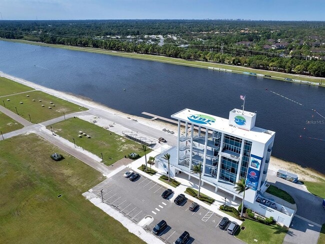 Building Photo - 4022 Penshurst Park