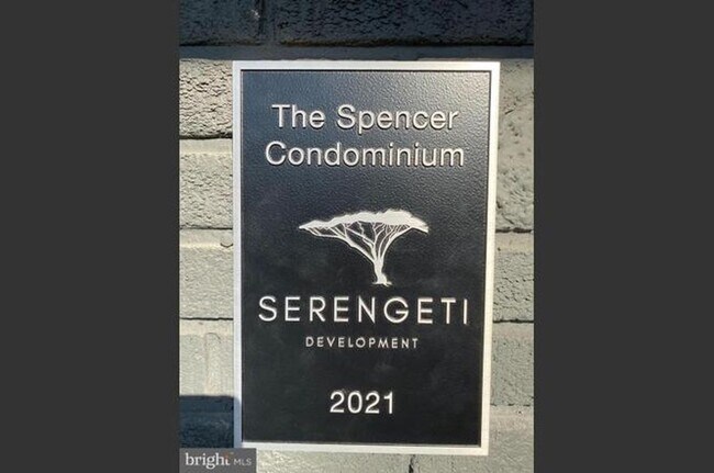 Building Photo - Columbia Heights 2BR 2BA w/Parking & Private Patio Garden