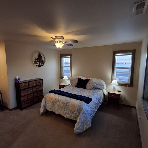 Building Photo - 161 Tail Feather Ln