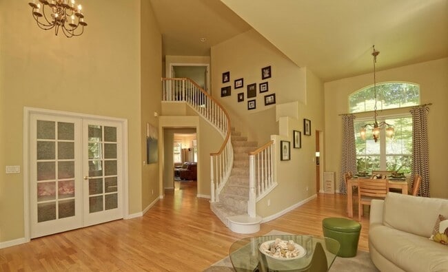 Building Photo - An Elegant impeccably maintained home with...