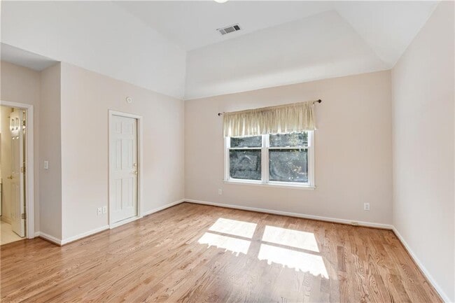 Building Photo - 290 Windsor Gate Cove NE