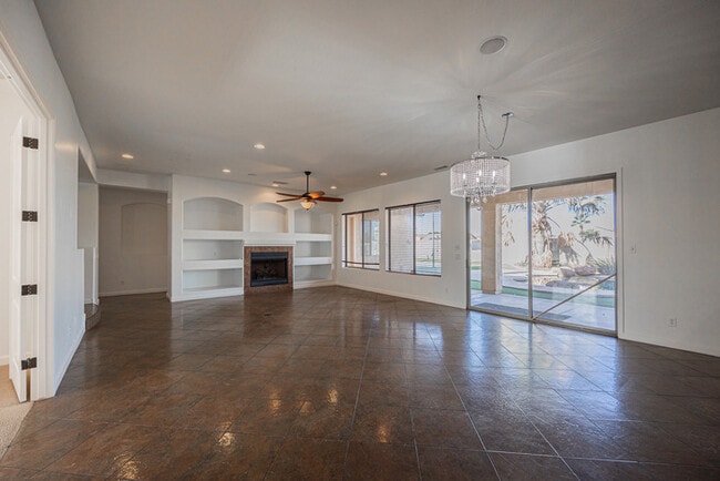 Building Photo - 12746 W Colter St