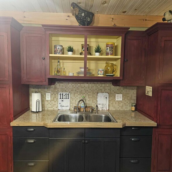 Building Photo - 90 Ross Rd