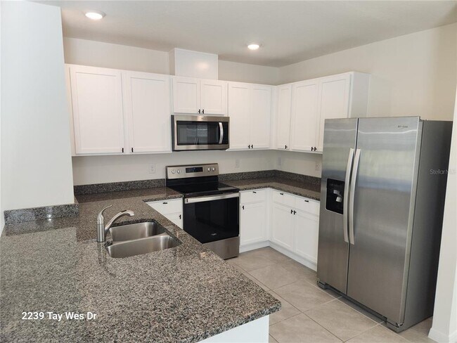 Building Photo - 2239 Tay Wes Dr