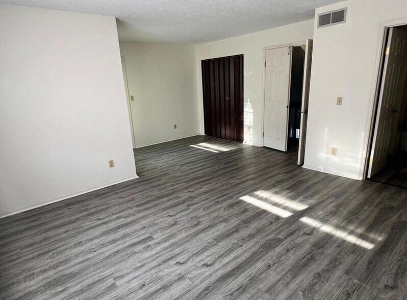 MasterBedroom - 2334 Raider Dr