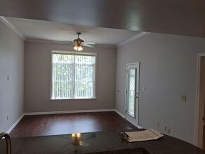 Building Photo - Laurel Station - 3BR/2BA Condo in Fort Sanders available for FALL 2026! Rent includes TWO assigne...