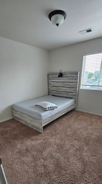 Building Photo - 20680 Lackland Pl