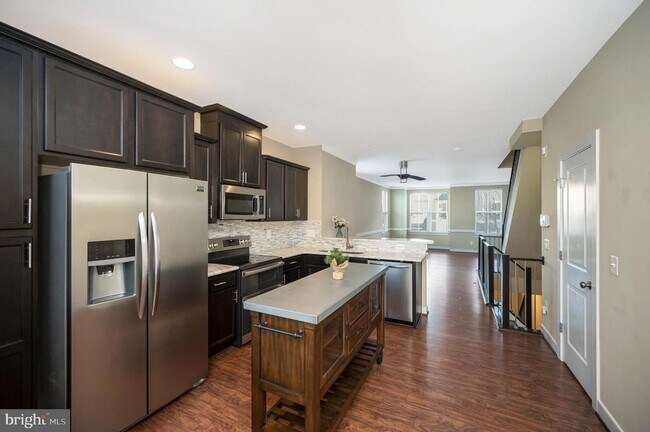 Building Photo - 100 Nestor's Pl