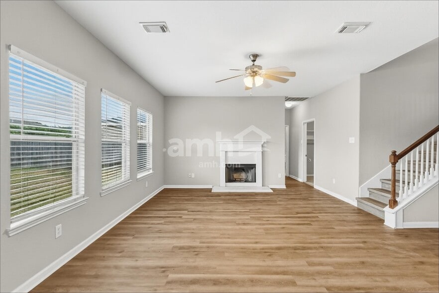 Building Photo - 12926 Pine Meadows St