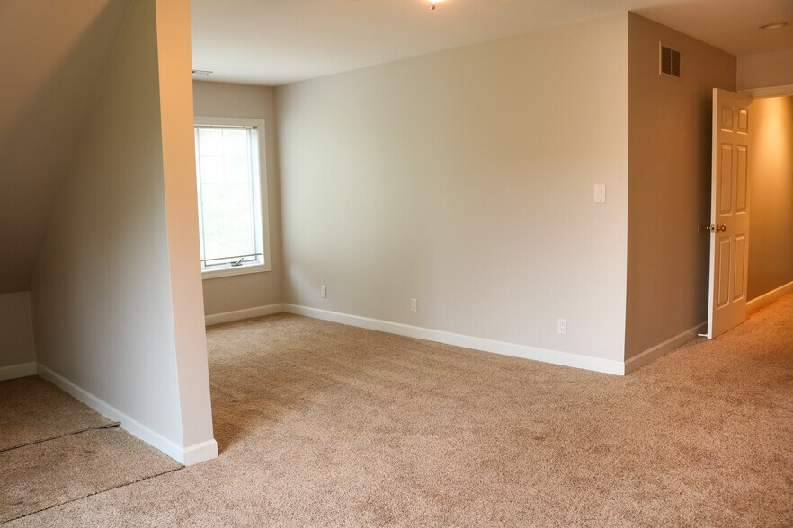 Building Photo - 1621 Santa Ana Ct
