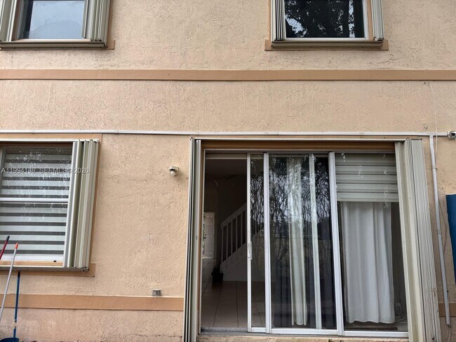 Building Photo - 650 NW 170th Terrace