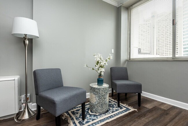 Building Photo - 215 Piedmont Ave NE