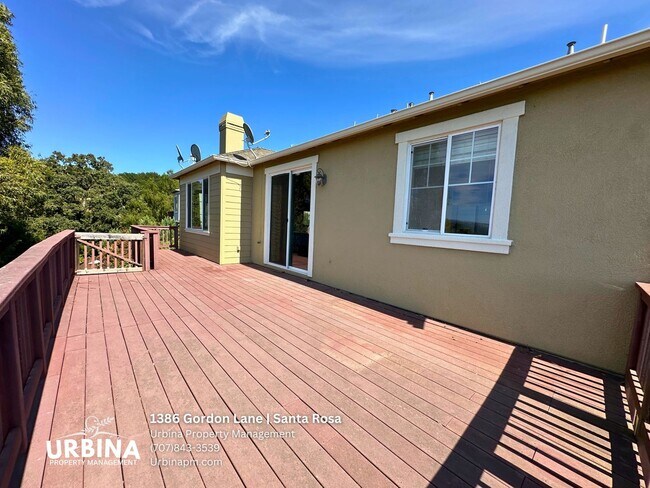 Building Photo - 1386 Gordon Ln