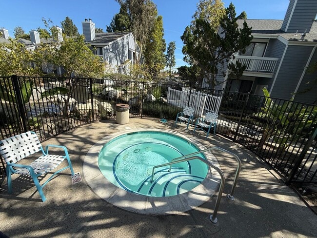 Building Photo - Central Camarillo Condo now Available