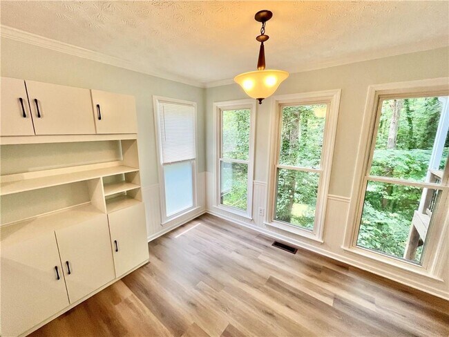 Building Photo - 93 Radford Cir SW