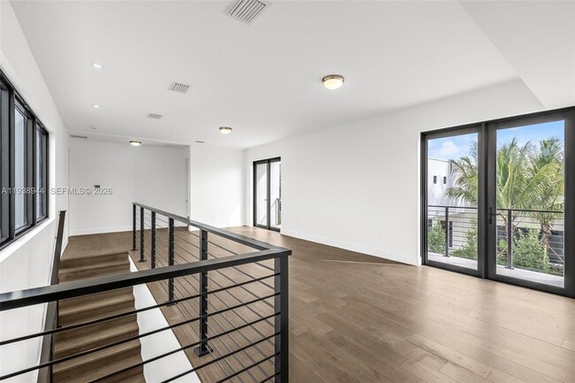 Building Photo - 16699 Botaniko Dr N