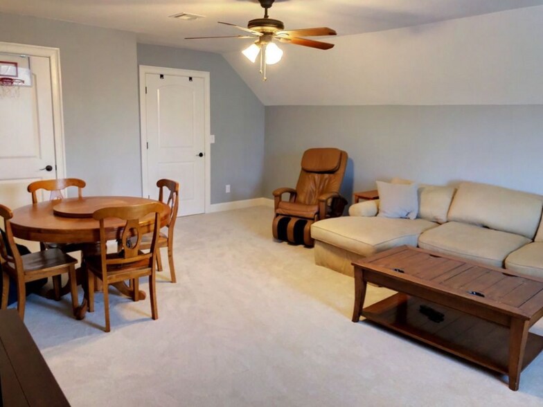 Building Photo - 109 Turnbrook Ct