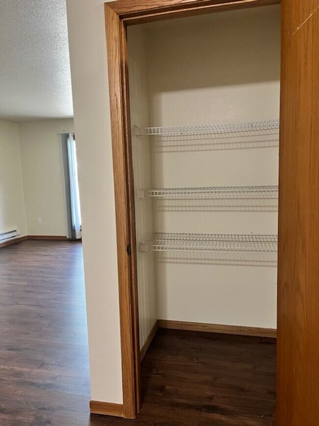 Interior Photo - River's Edge Apartments