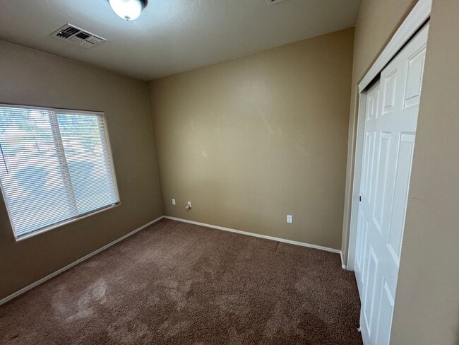 Building Photo - Red Rock Home